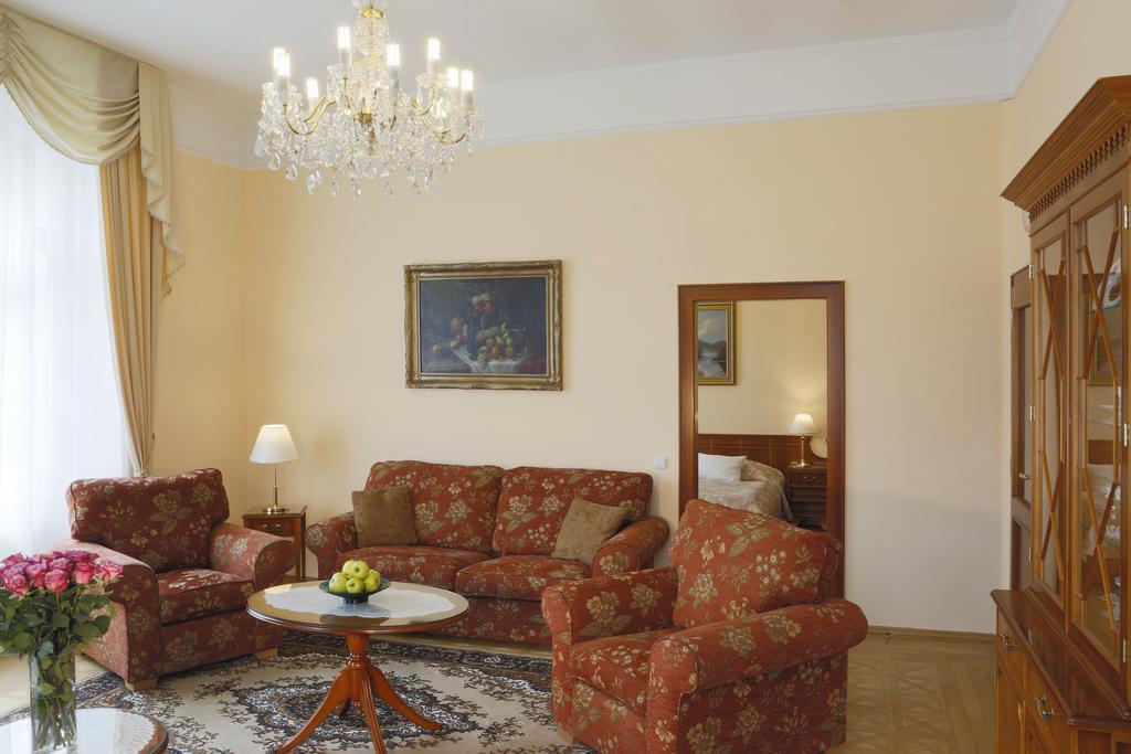 Bristol Kralovska Vila Karlovy Vary Habitación foto