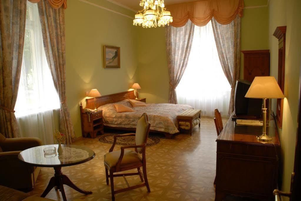 Bristol Kralovska Vila Karlovy Vary Exterior foto